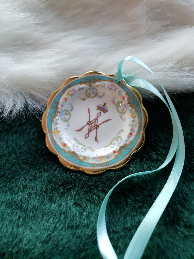Winsor ornament